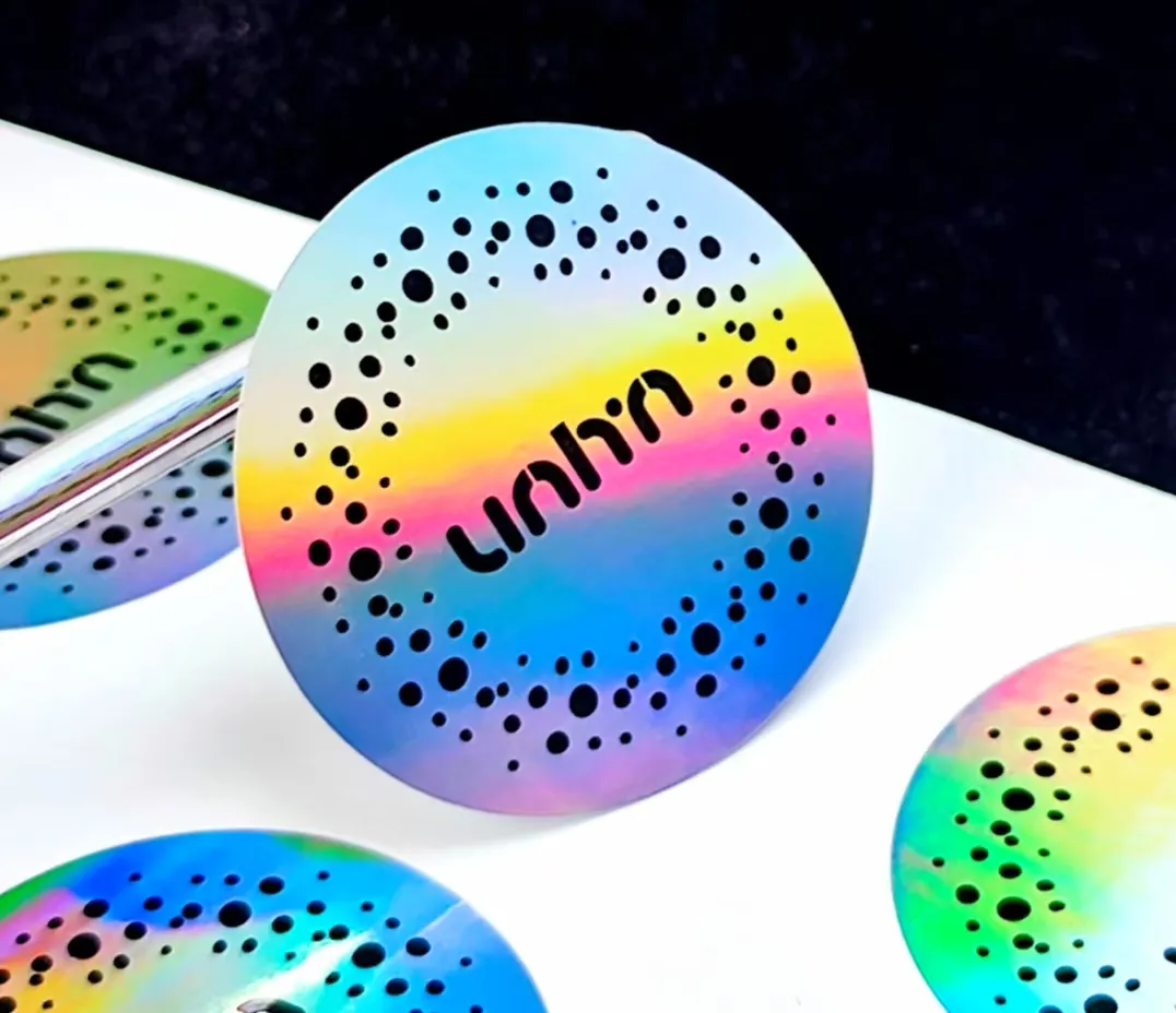 Laser Holographic Stickers, creando a frigus novum trend in Holographic Title