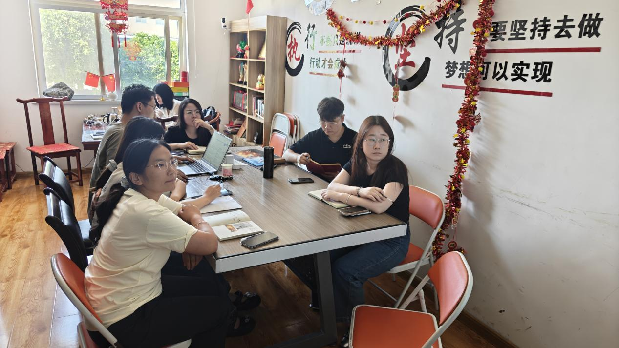 Jojo Team Acta Global Trade peritia cum Alibaba Cutting-Edge AI Training