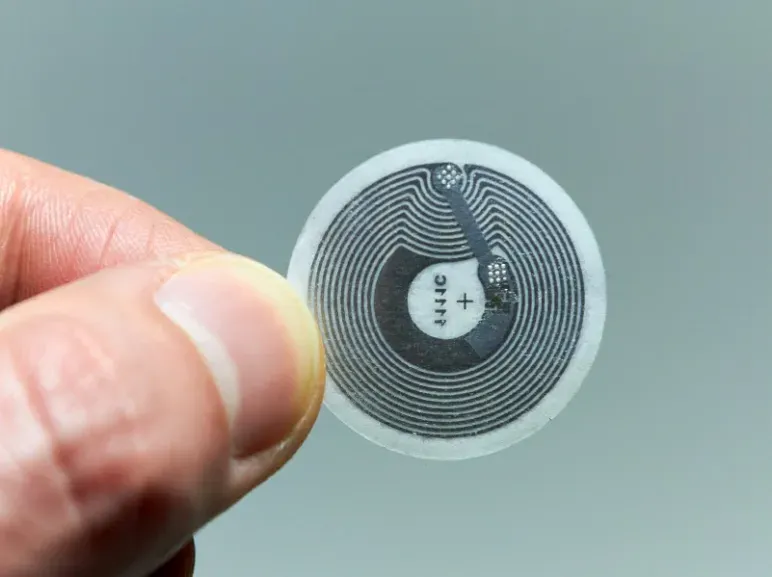Quam UES NFC Sticker?